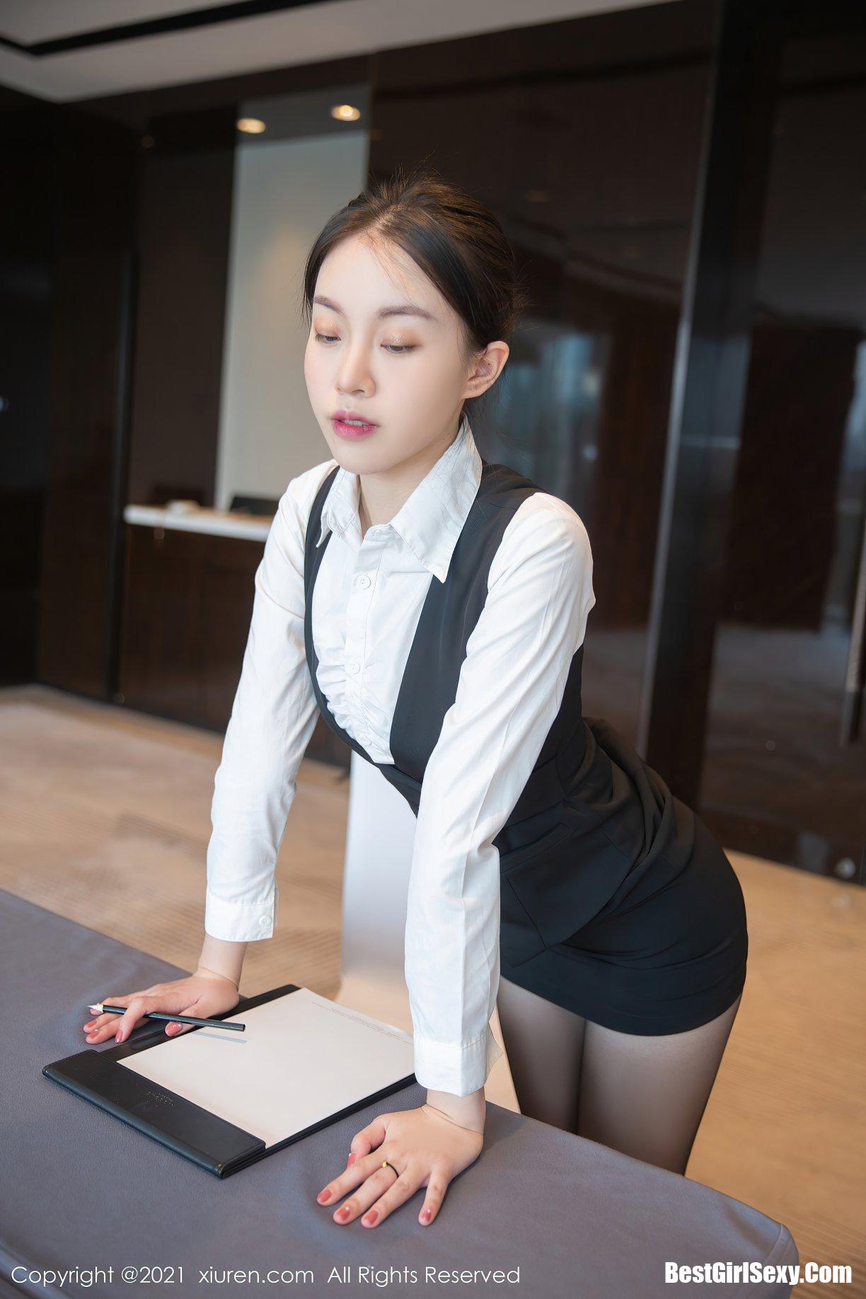 XiuRen秀人网 No.4083 Yi Ke Tian Dan Huang A 2