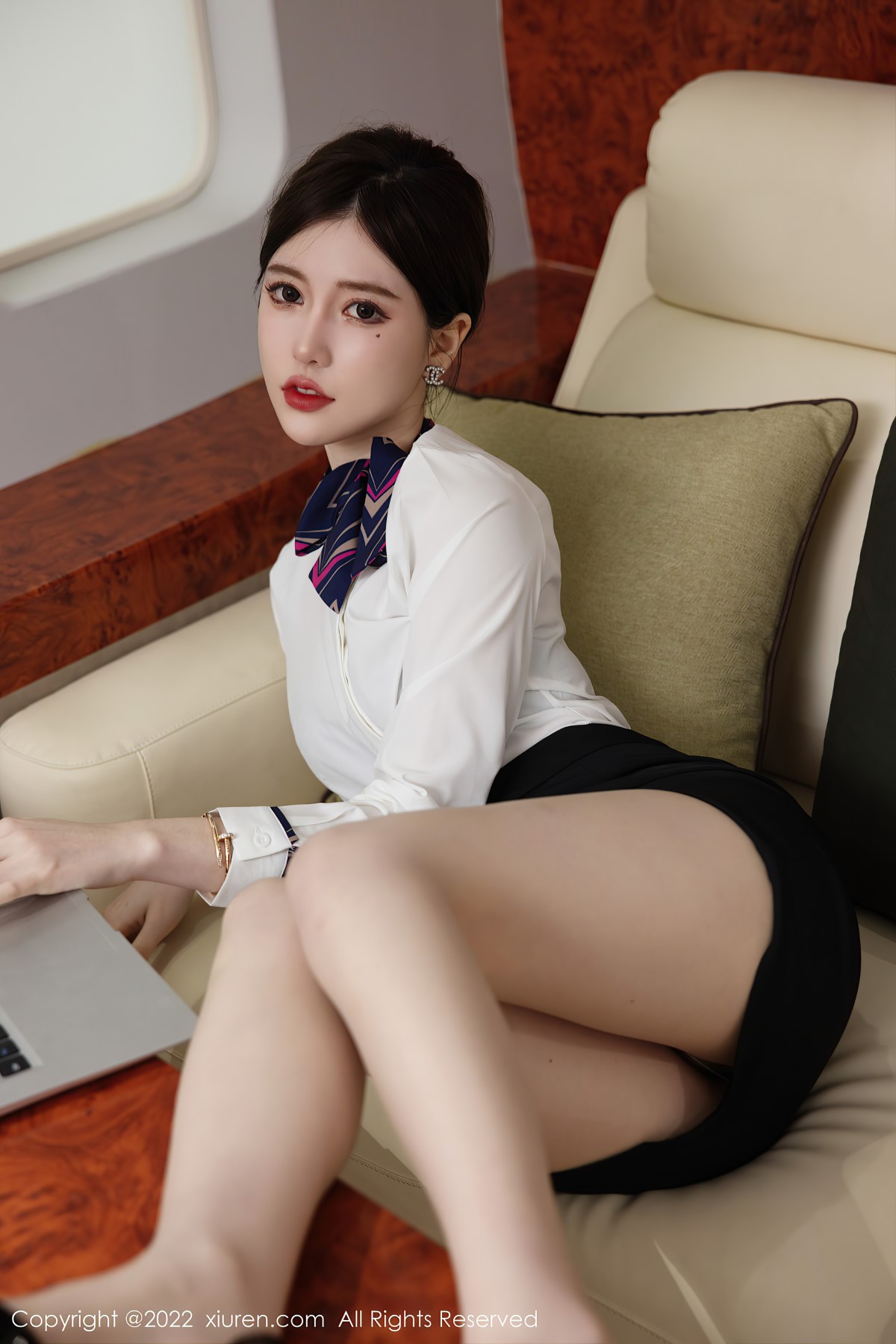 XiuRen秀人网 No 5696 Mei Tao Jiang 0016 8441792495.jpg
