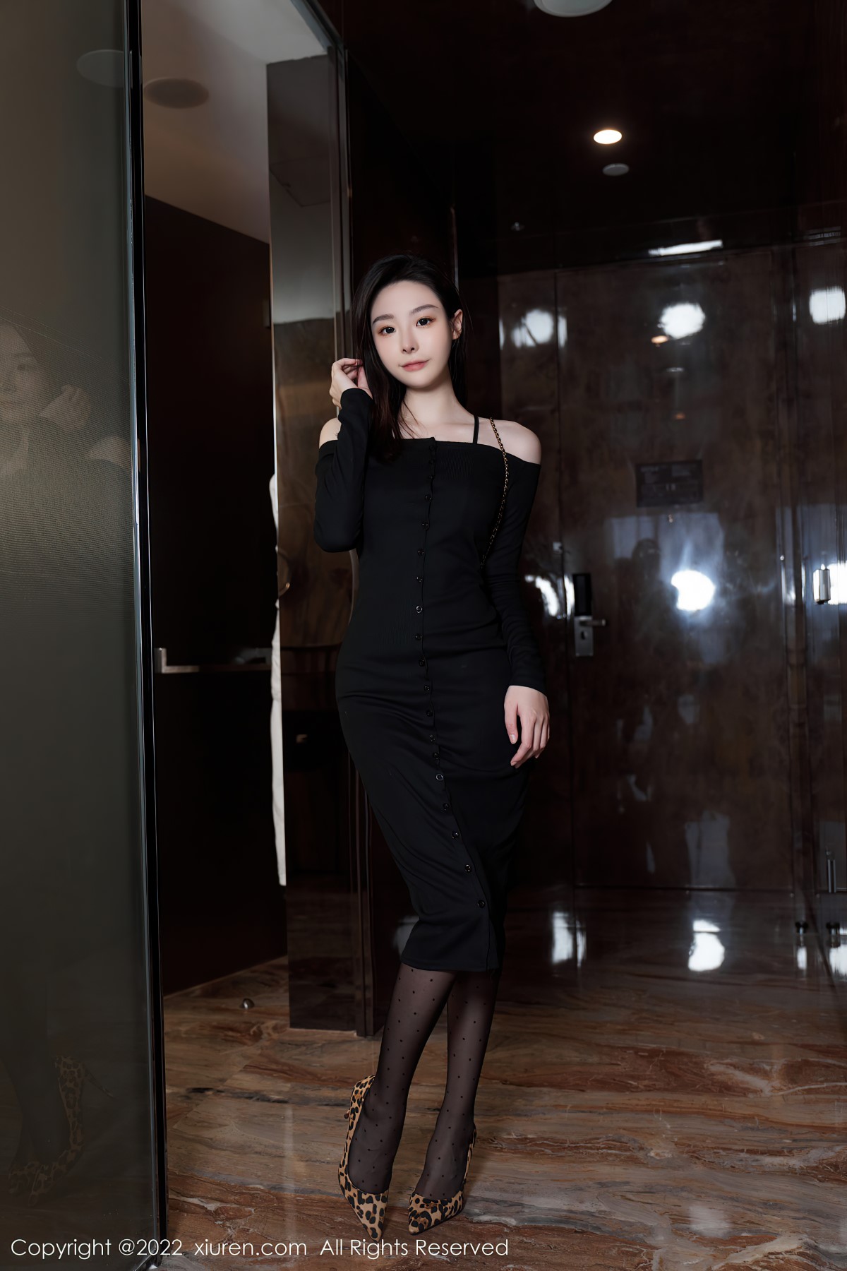 XiuRen秀人网 No 5529 Shi Xiao Dou Dou 0009 6073754629.jpg