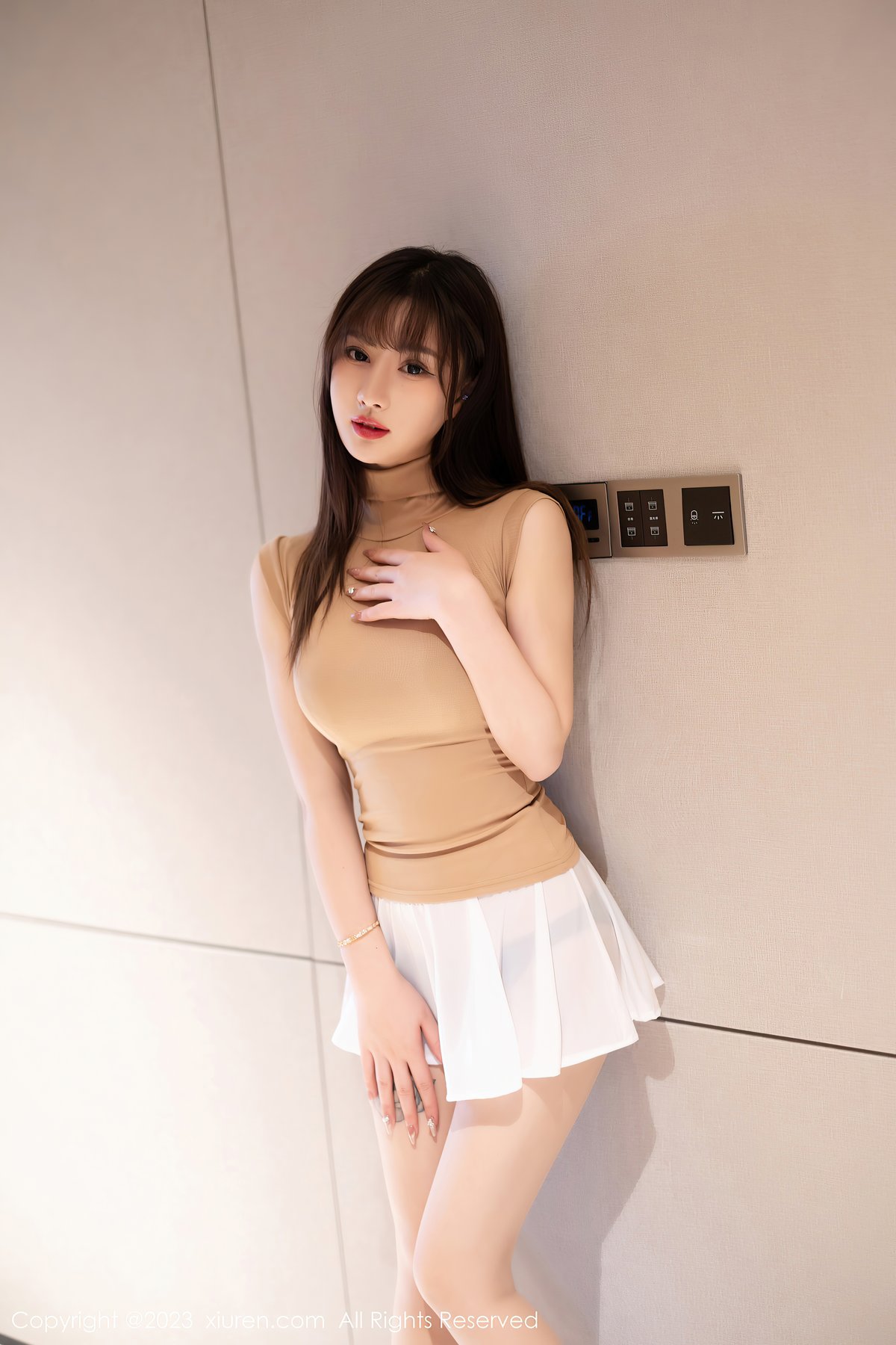 XiuRen秀人网 No 7013 Zhang Xin Xin 0002 2414125336.jpg