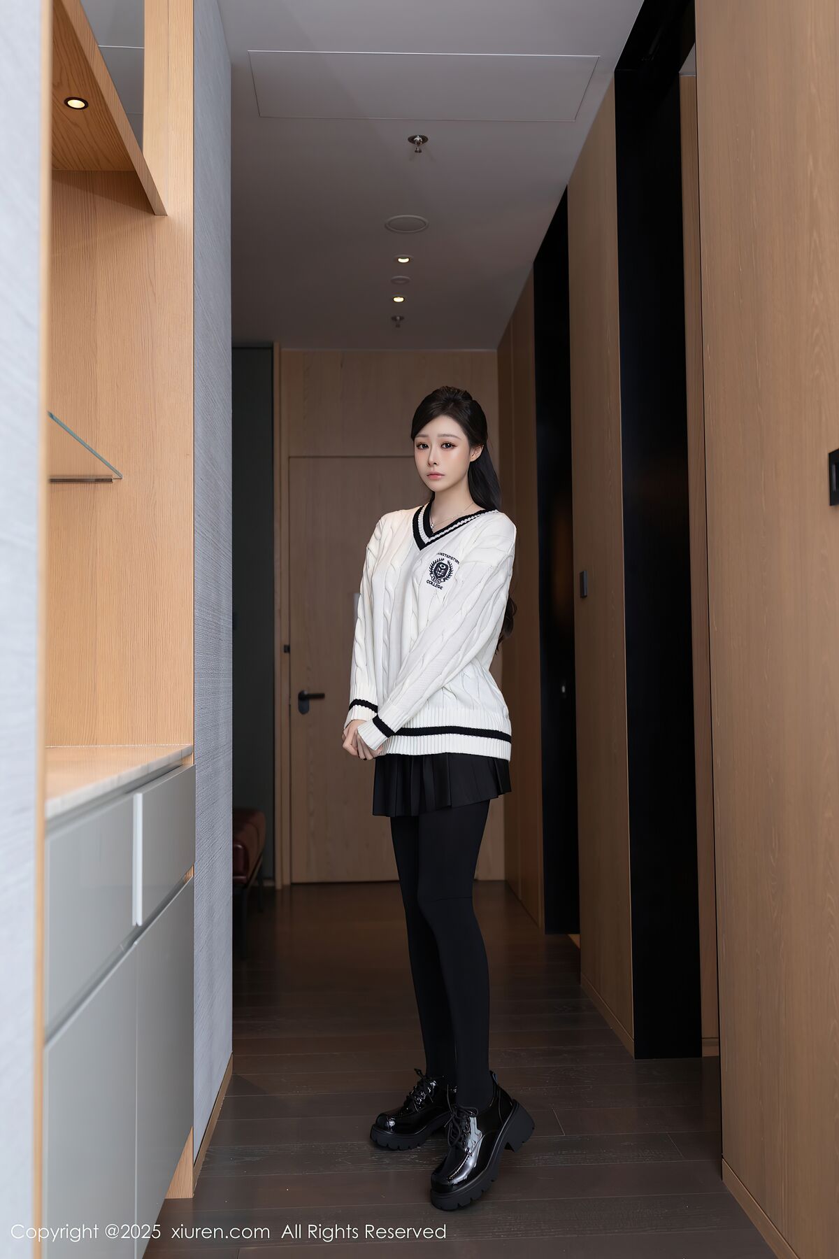 XiuRen秀人网 No 9986 小逗逗 0001 1745272501.jpg