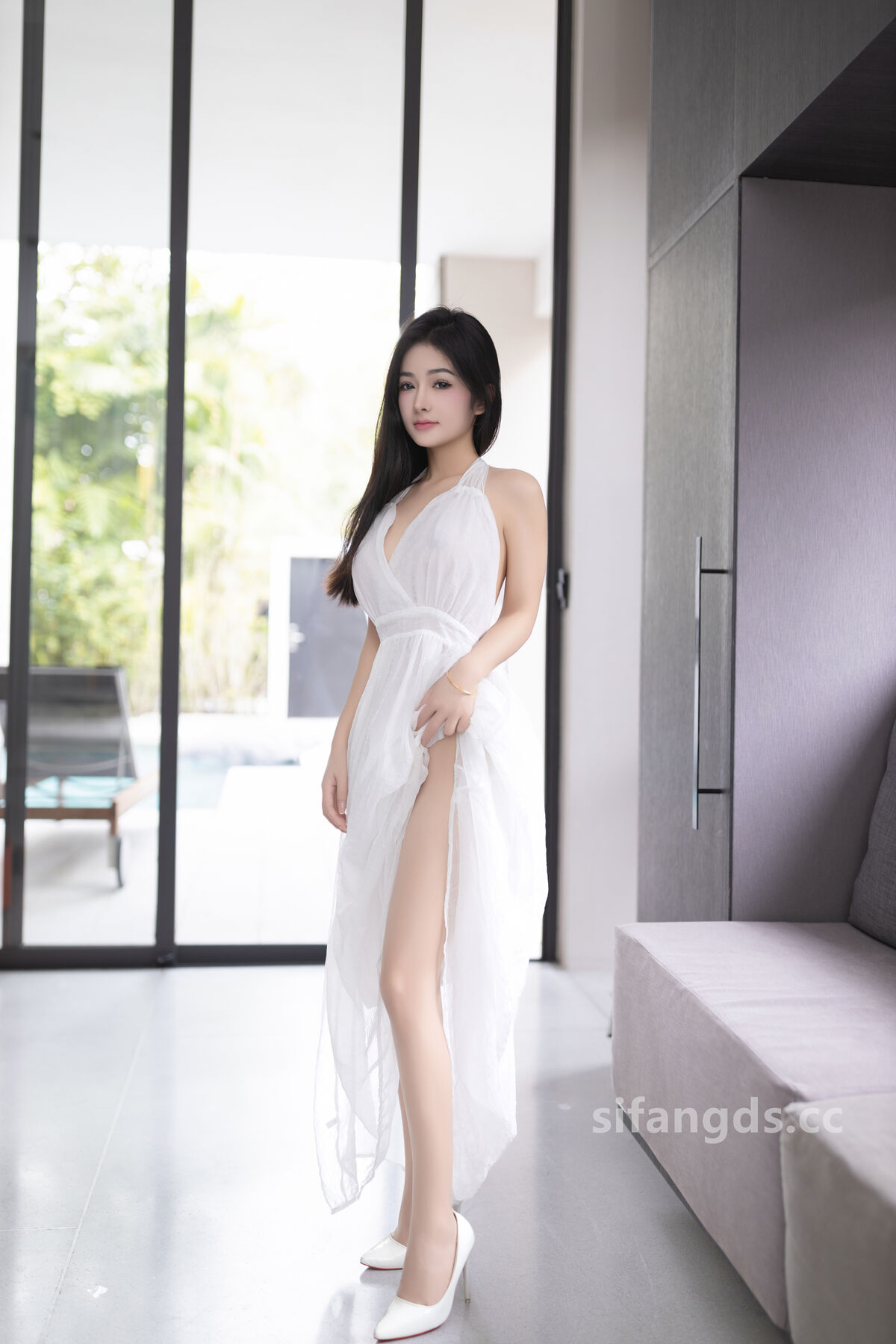 XR Uncensored Tan Xiao Ling 谭小灵 R18 秀人网模特 白色连衣裙下的无内肉丝 Part01 0001 4012126470.jpg
