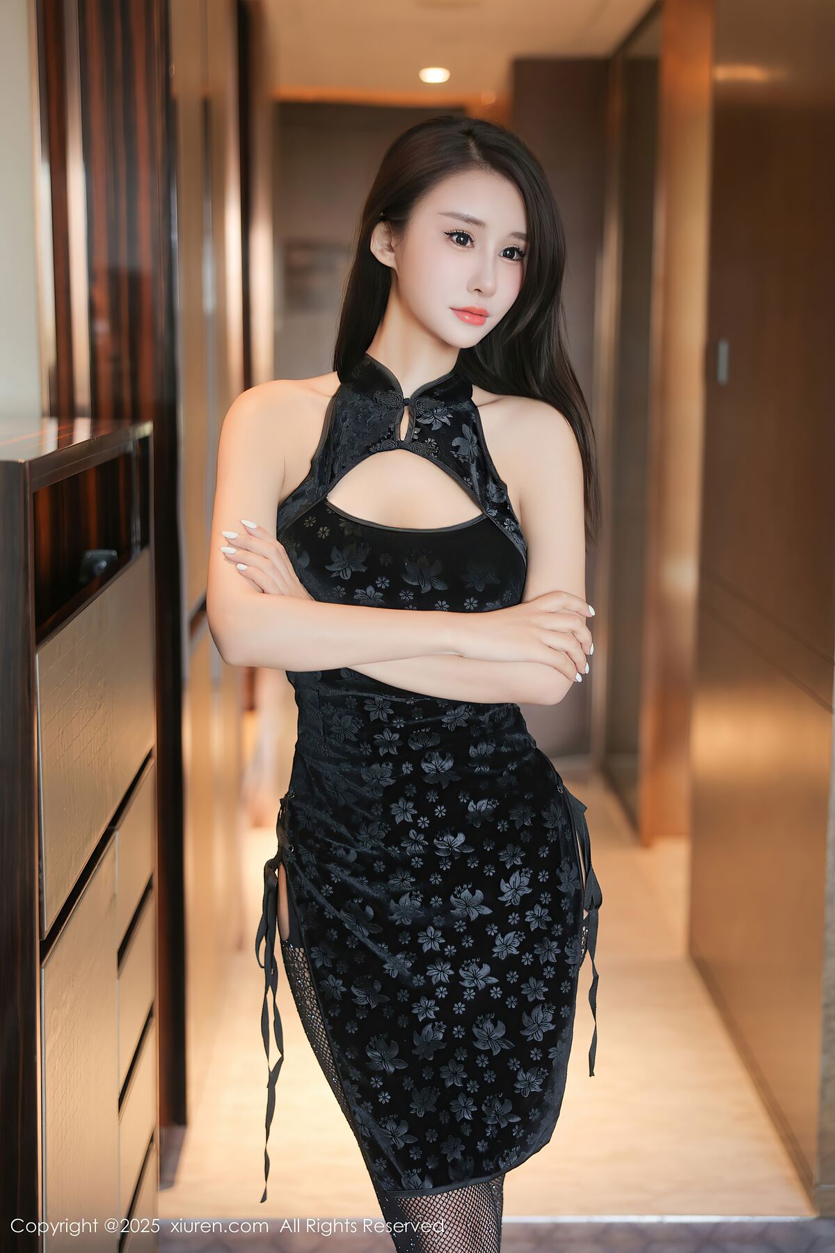 XiuRen秀人网 No 9990 艺艺yiyi 0001 5878694543.jpg