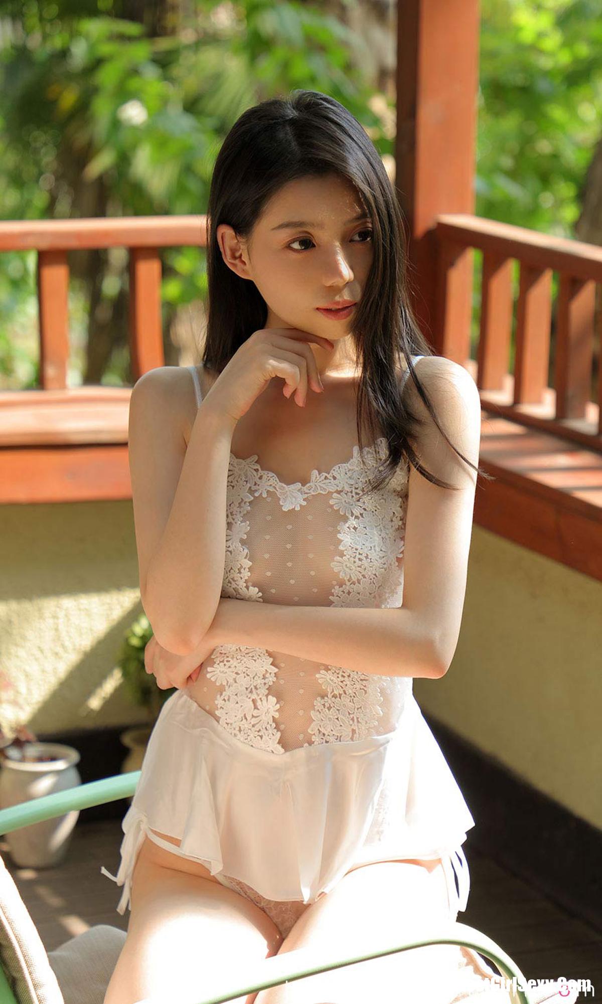 Ugirls App Vol.1875 Yan Mo 7